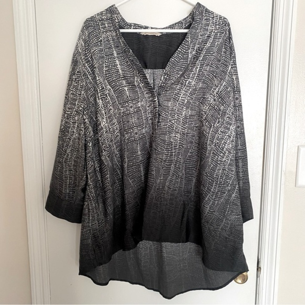 Soft Surroundings Womens M Black Ombre 3/4 Sleeves Hi-Low Brigitte Tunic Top